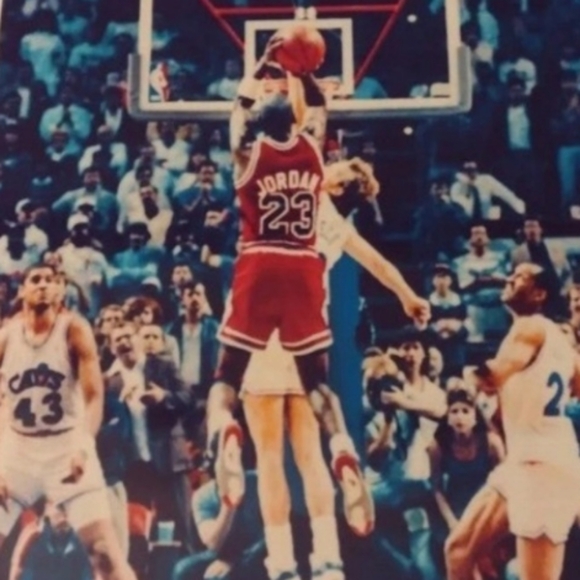 MICHAEL AIR JORDAN VINTAGE BULLS 1989 NBA THE SHOT💥8.5x11 REPRINT GLOSSY POSTER - Picture 3 of 4